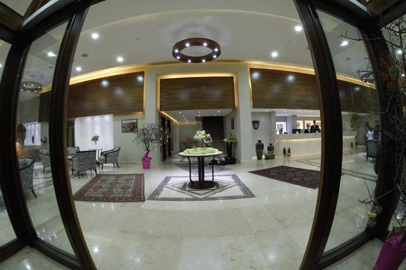 Grand Kadri Hotel - History Marked By Cristal Lebanon Zahle Exterior photo